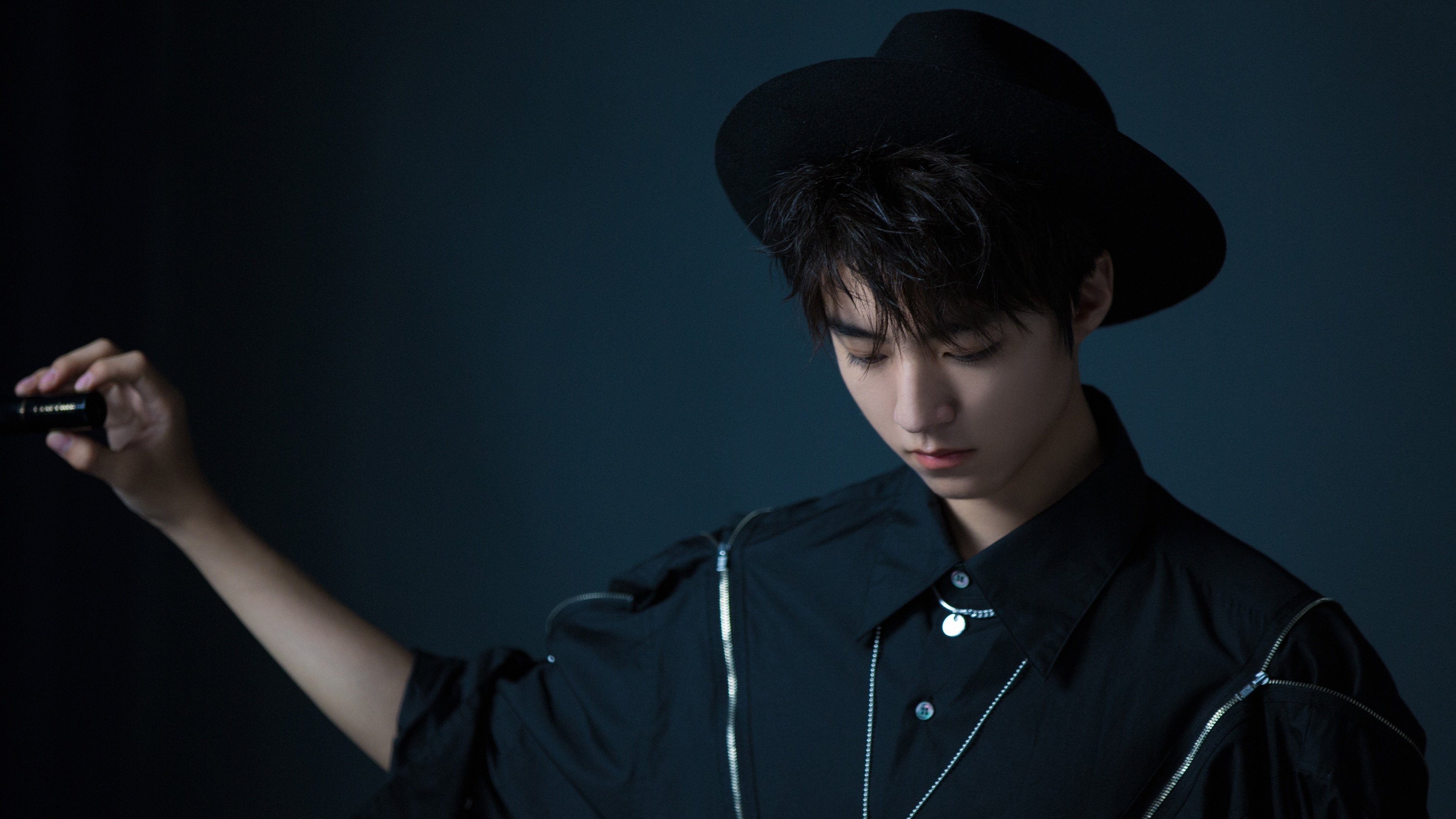 九游-自由泳接力中立代表队A配合默契，4×100自由泳接力