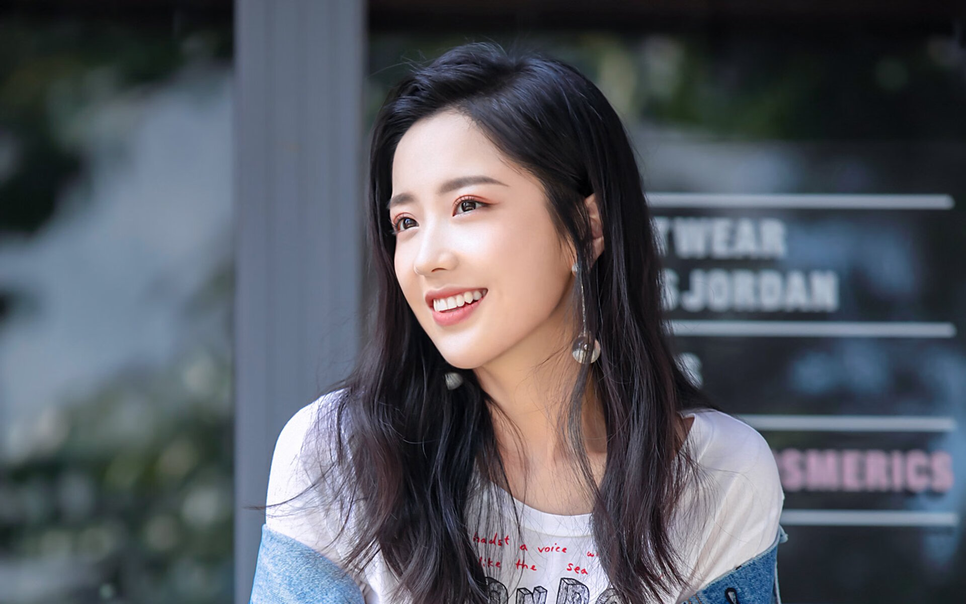 九游下载官网-麦肯齐：以超强的爆发力和精准的长传，成为全黑队攻势中的关键人物